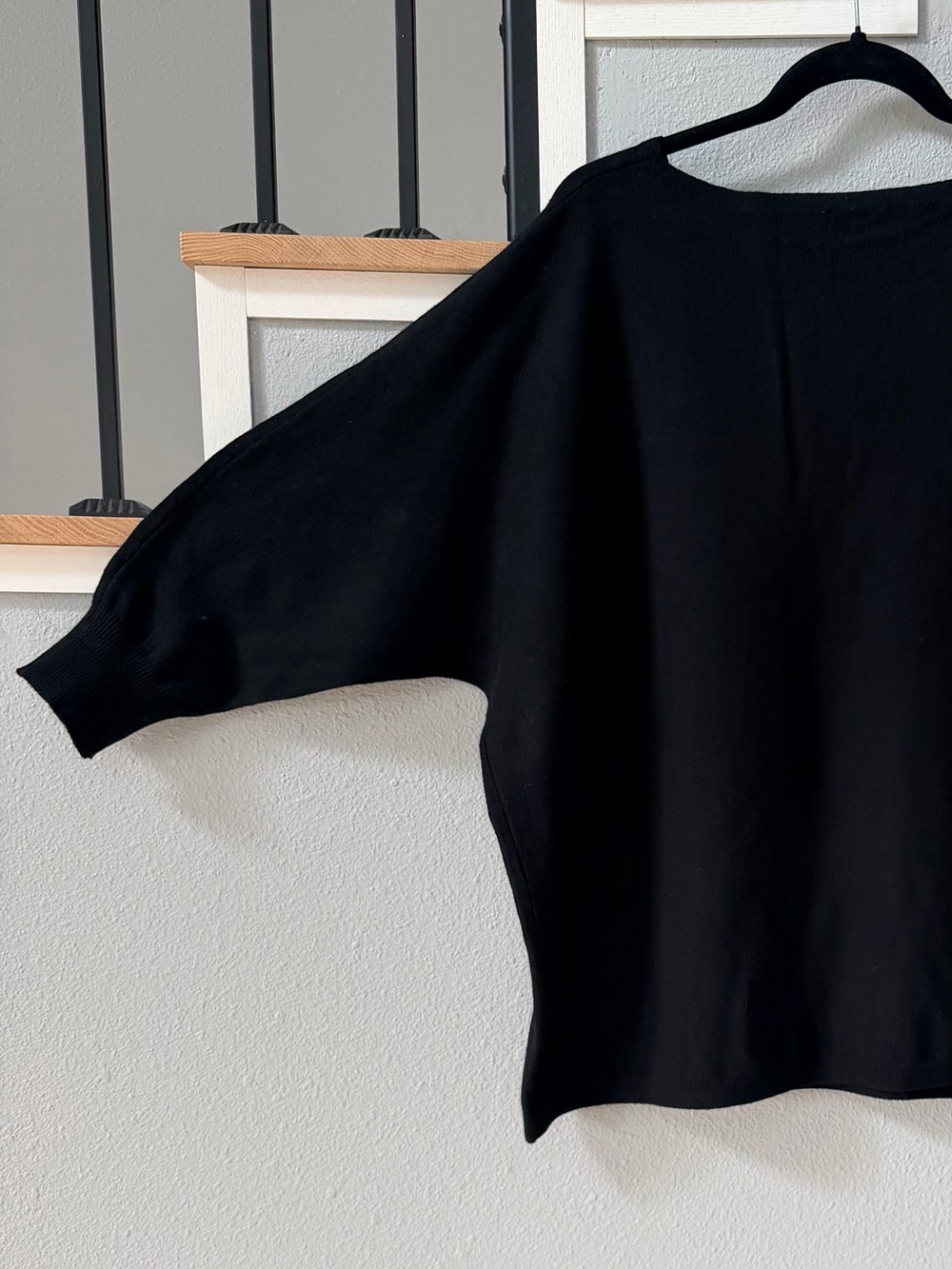 Sioni Daisy Applique Dolman Sleeve Knit Sweater Black Plus Size 1X EUC - Picture 5 of 10